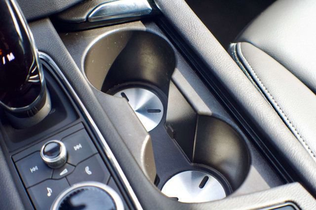 Used 2025 Cadillac XT6 Luxury image 32