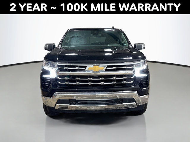 Used 2024 Chevrolet Silverado 1500 LTZ w/ LTZ Premium Package AWD/4WD image 3