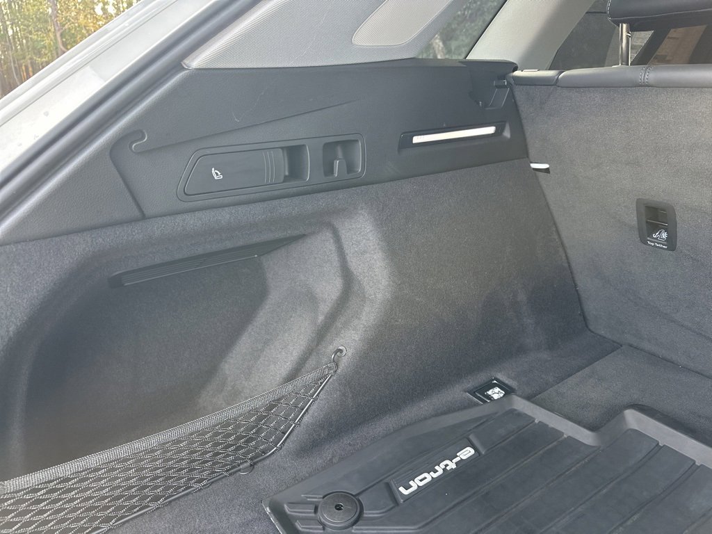 Used 2024 Audi Q8 e-tron Prestige image 67