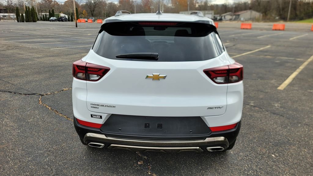 Used 2023 Chevrolet TrailBlazer ACTIV w/ Sun and Liftgate Package image 9