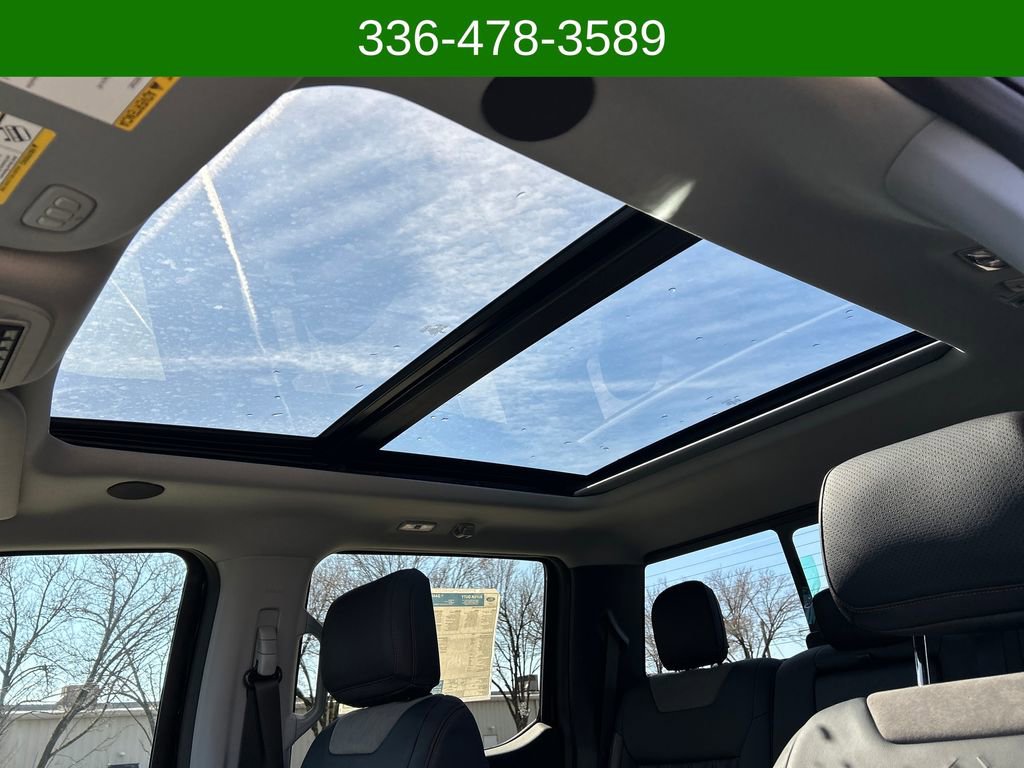 New 2026 Ford F250 Lariat w/ Black Appearance Package image 29