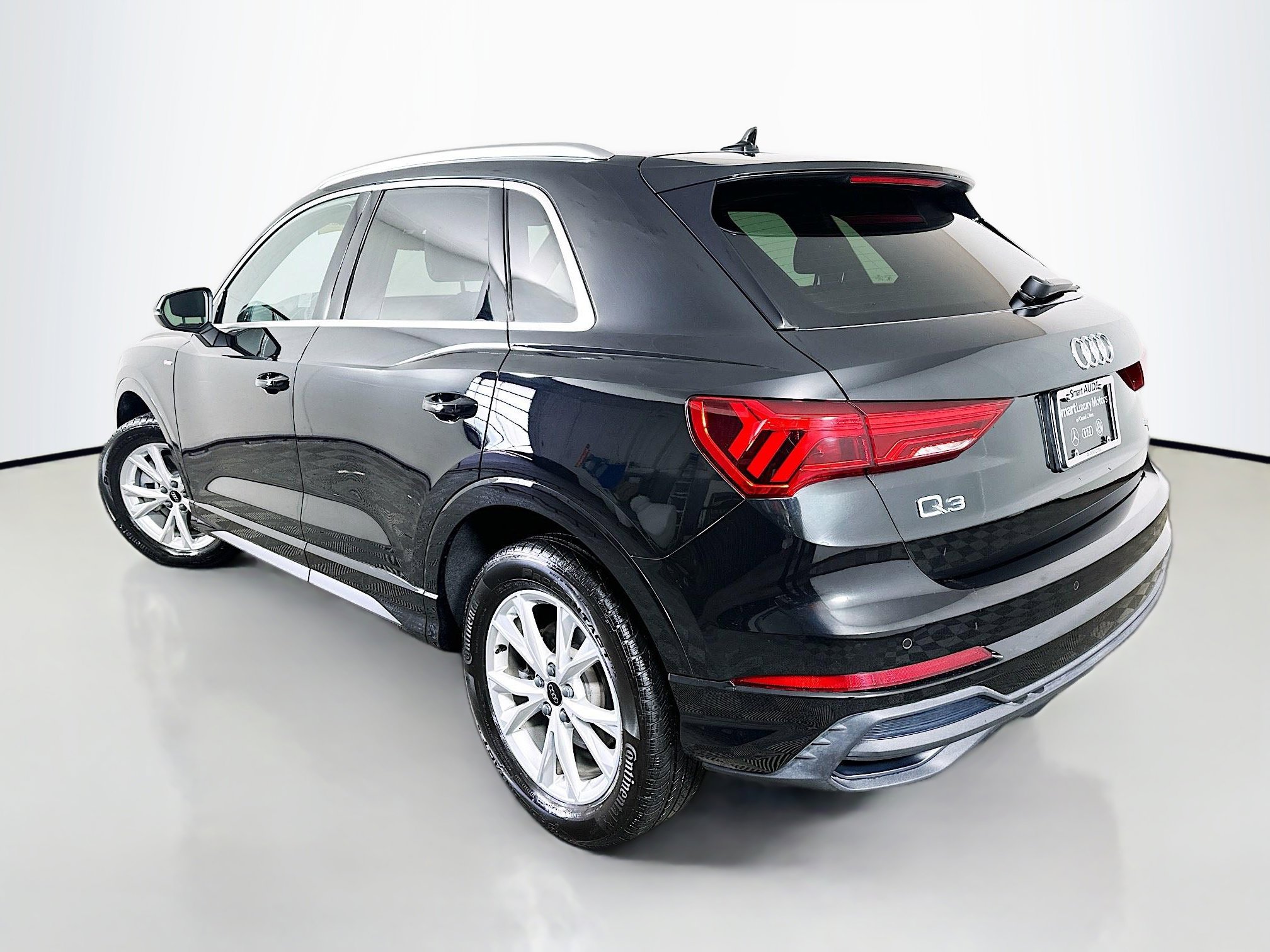 Used 2025 Audi Q3 2.0T Premium w/ Convenience Package AWD/4WD image 5