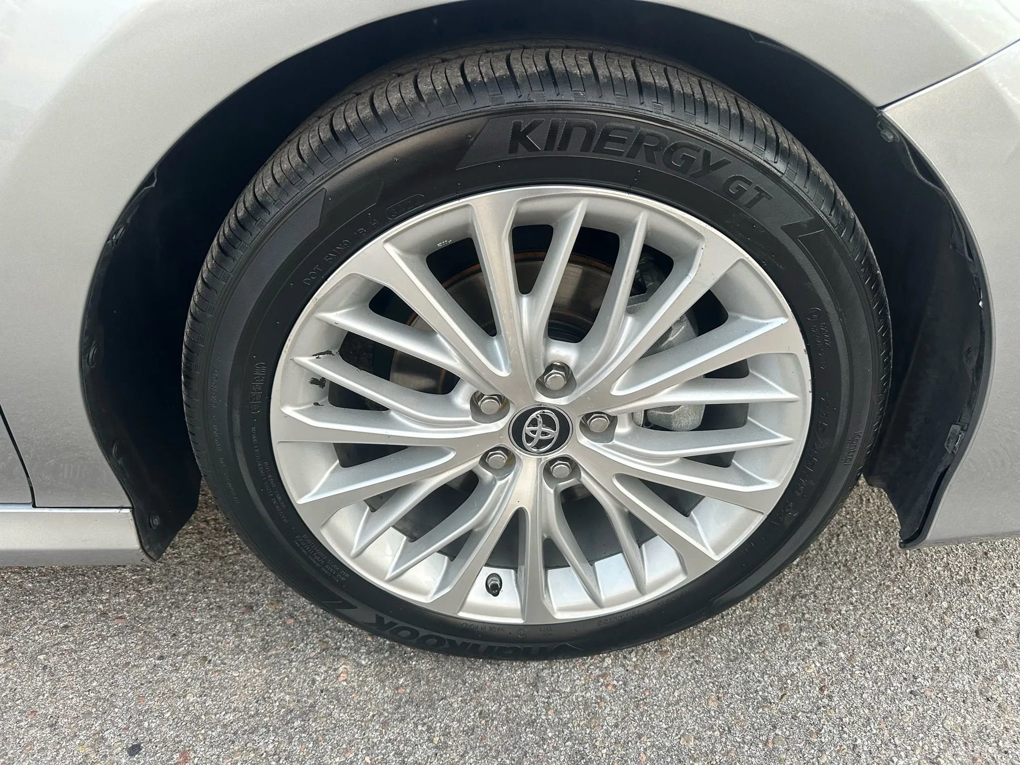 Used 2019 Toyota Camry XLE image 27