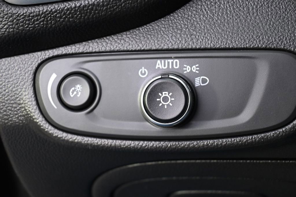 Used 2019 Chevrolet Trax LT w/ LT Convenience Package image 23