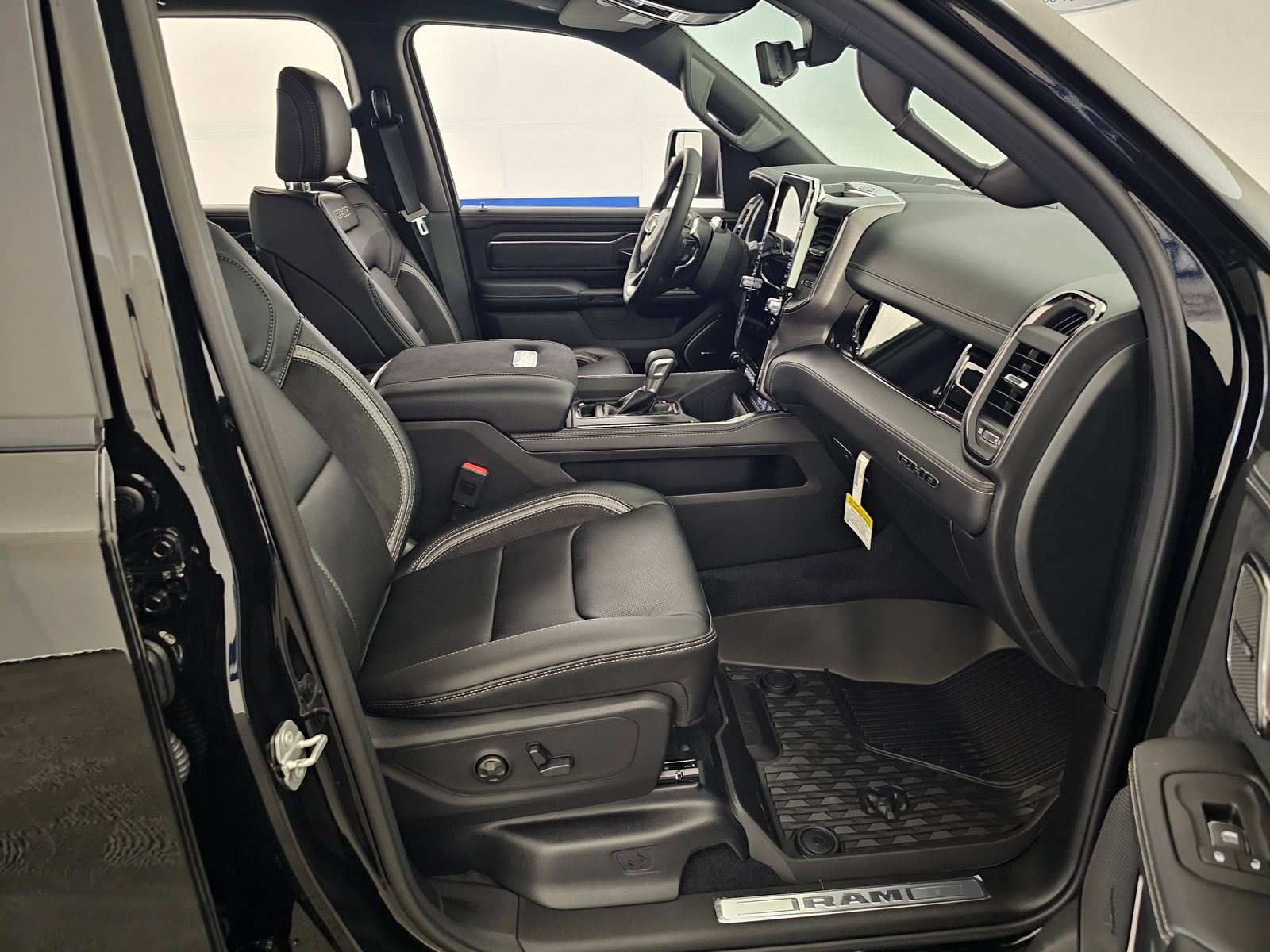 New 2026 RAM 1500 RHO AWD/4WD image 36