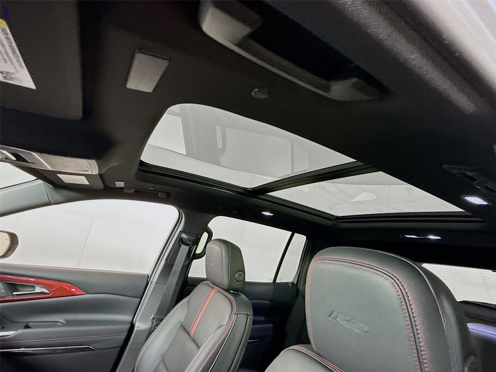 New 2026 Chevrolet Traverse RS image 18