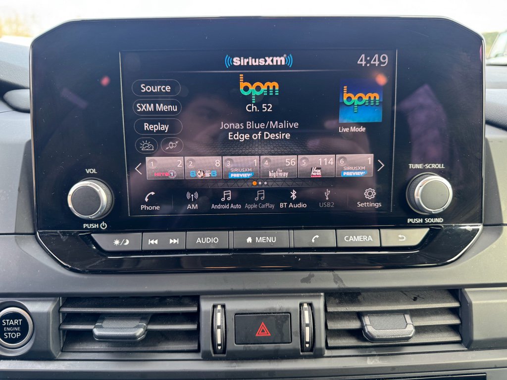 Used 2024 Nissan Pathfinder S image 24