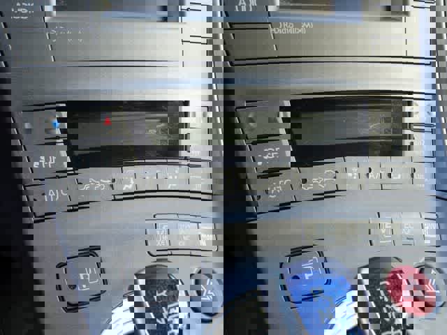 Used 2015 Toyota Prius Three w/ Solar Roof Package image 13