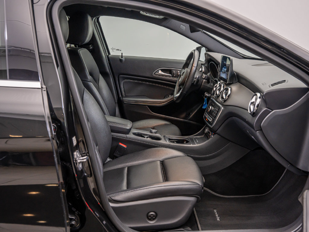 Used 2019 Mercedes-Benz GLA 250 4MATIC image 24