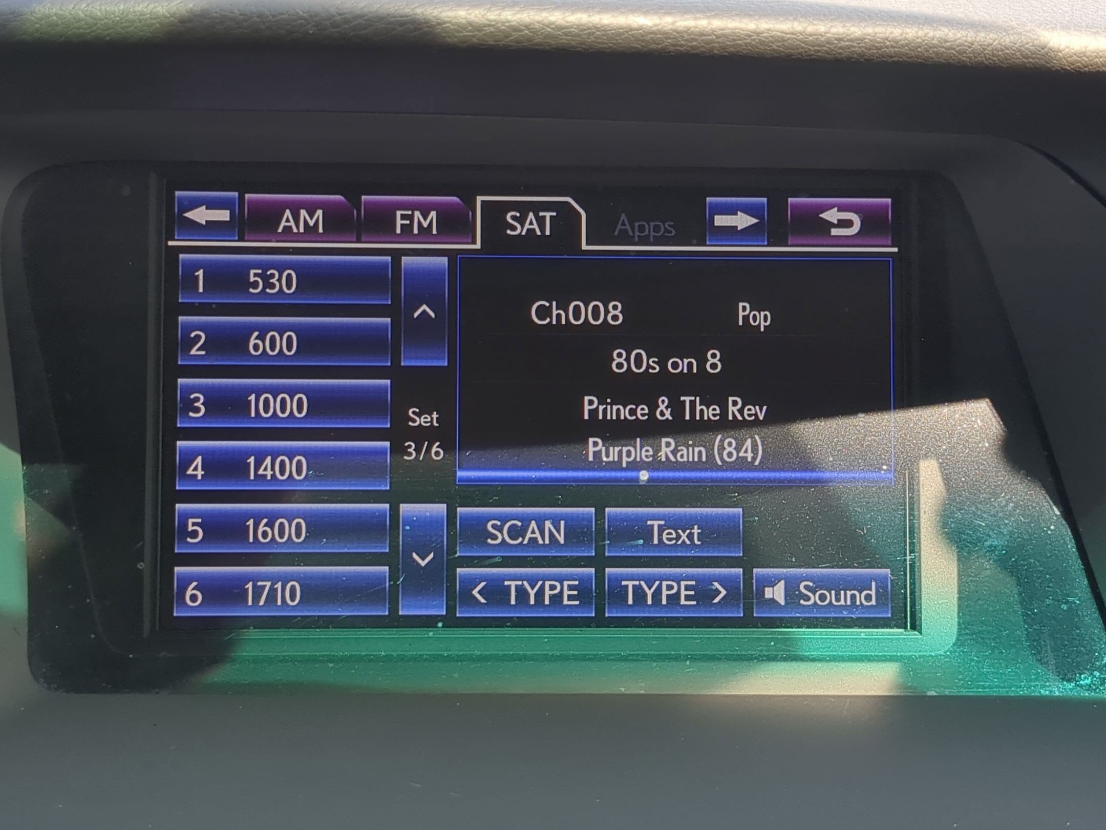 Used 2013 Lexus RX 450h AWD w/ Navigation Pkg image 19