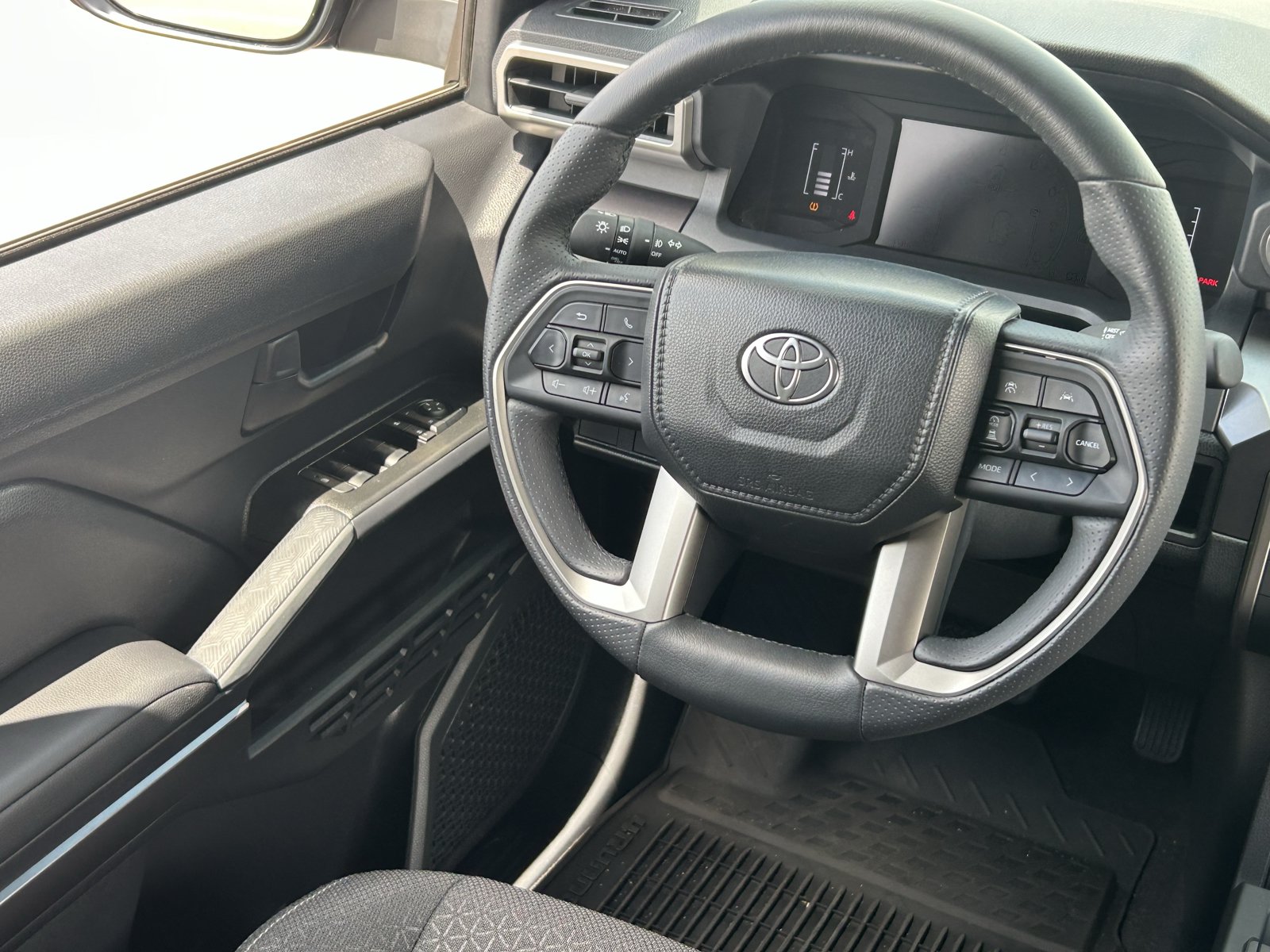 Used 2026 Toyota 4Runner SR5 AWD/4WD image 16
