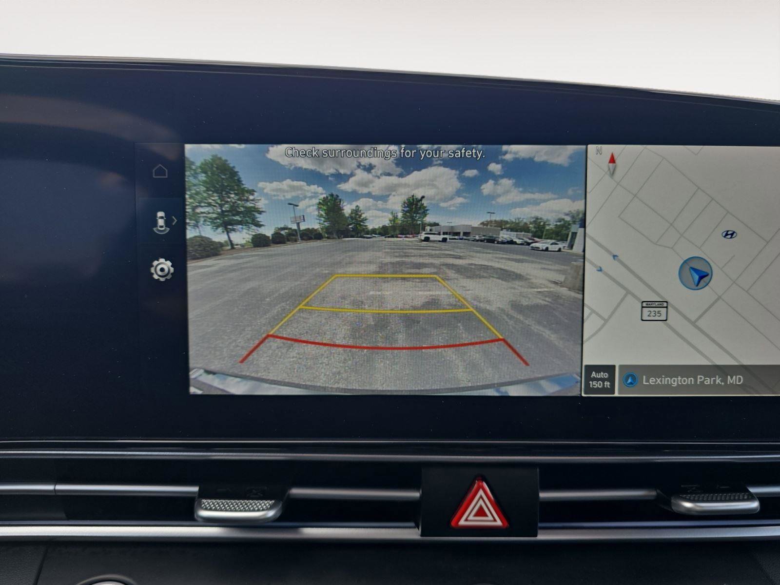 Used 2025 Hyundai Elantra SEL image 17