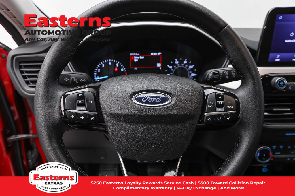 Used 2022 Ford Escape SE w/ Convenience Package FWD image 11