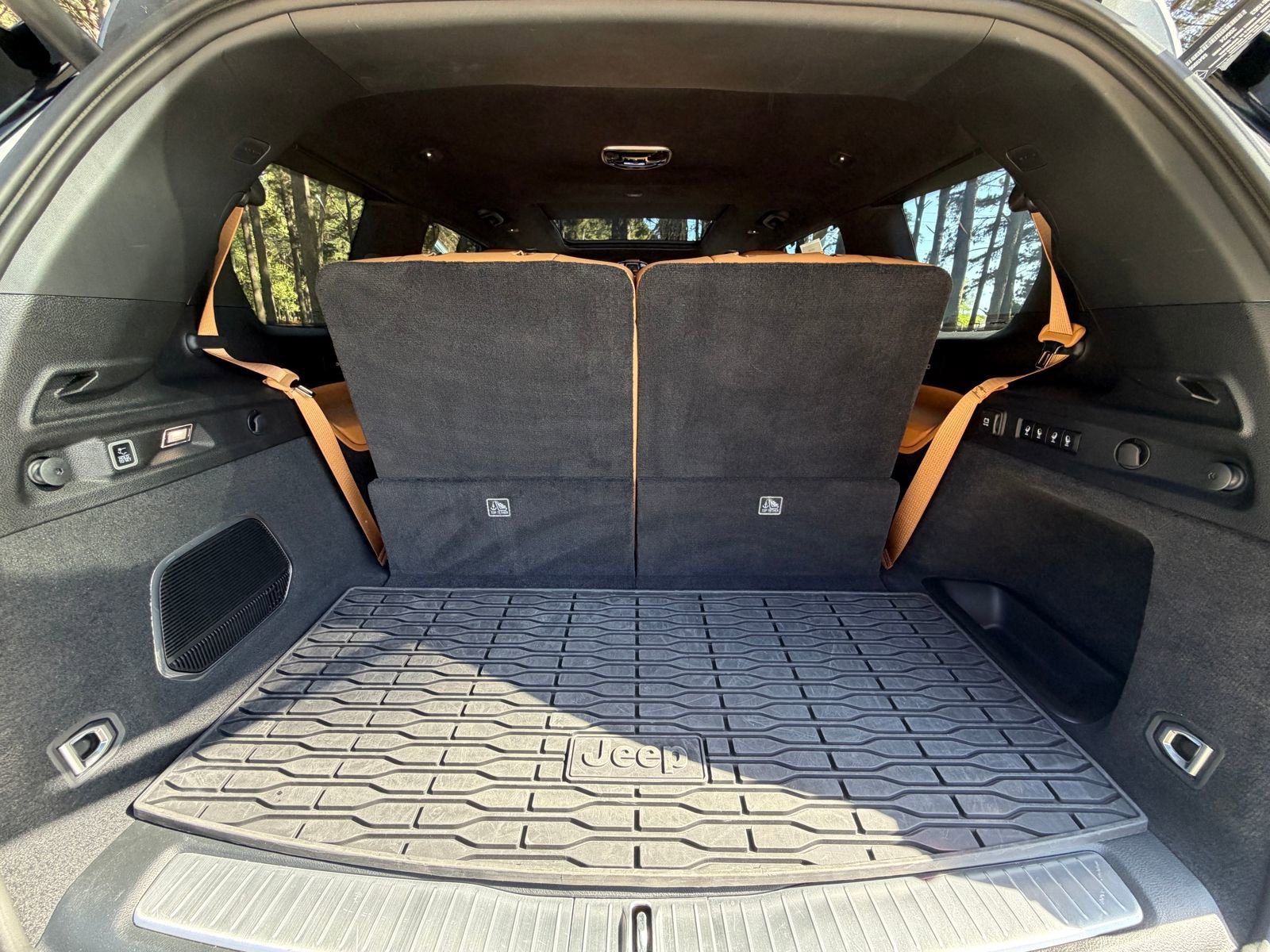 Used 2024 Jeep Grand Cherokee L Summit image 18
