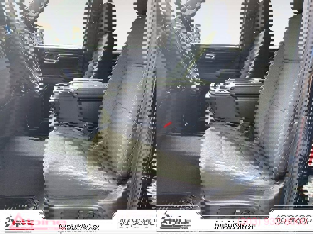 Used 2024 Chevrolet Silverado 1500 LT image 9