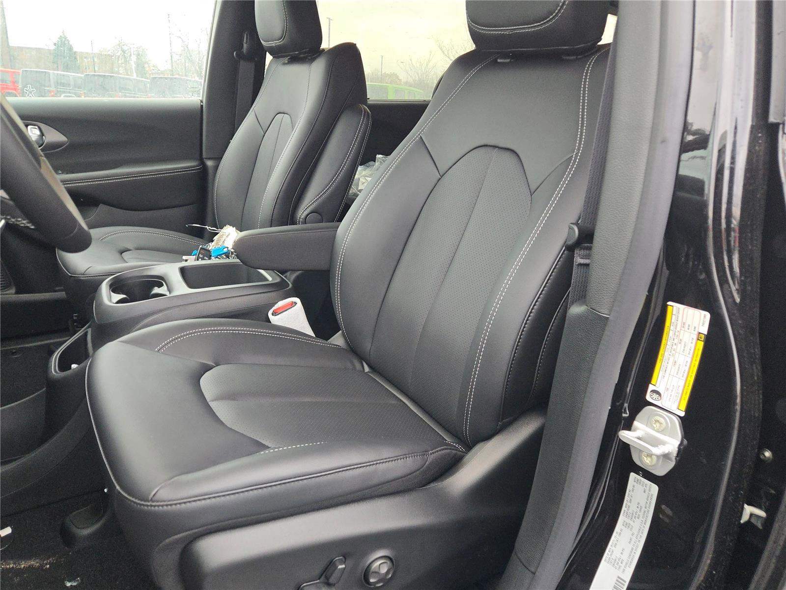 New 2026 Chrysler Voyager LX image 25