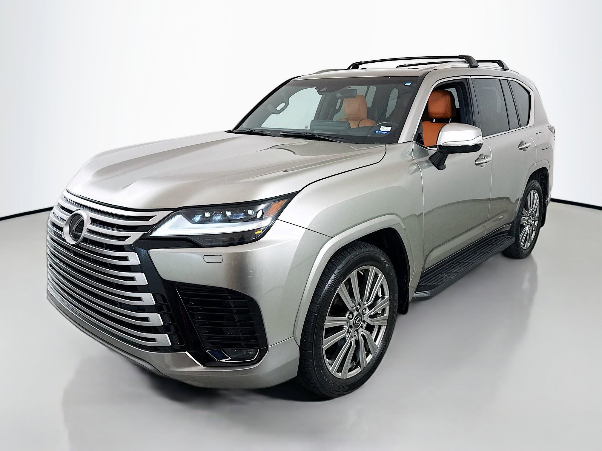 Used 2023 Lexus LX 600 4WD w/ Accessory Package (Z1) image 3