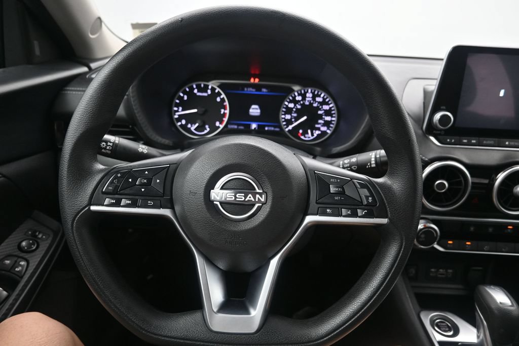 Used 2024 Nissan Sentra SV FWD image 13
