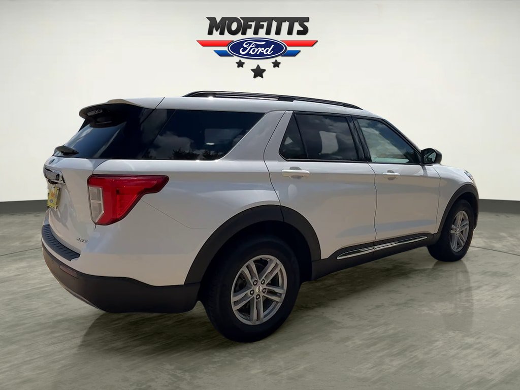 Used 2021 Ford Explorer XLT w/ Equipment Group 202A AWD/4WD image 5