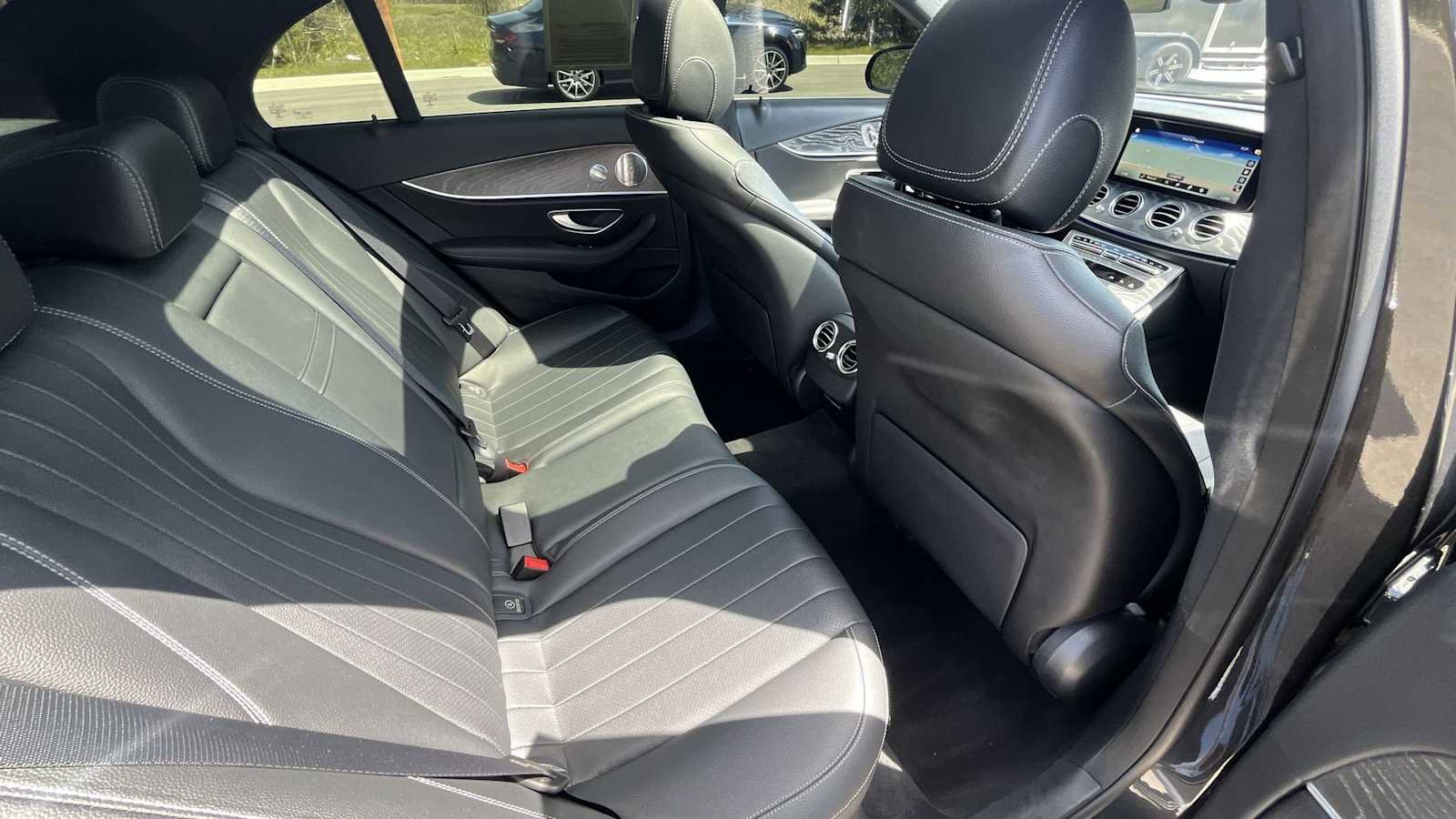 Used 2021 Mercedes-Benz E 350 4MATIC Sedan image 12