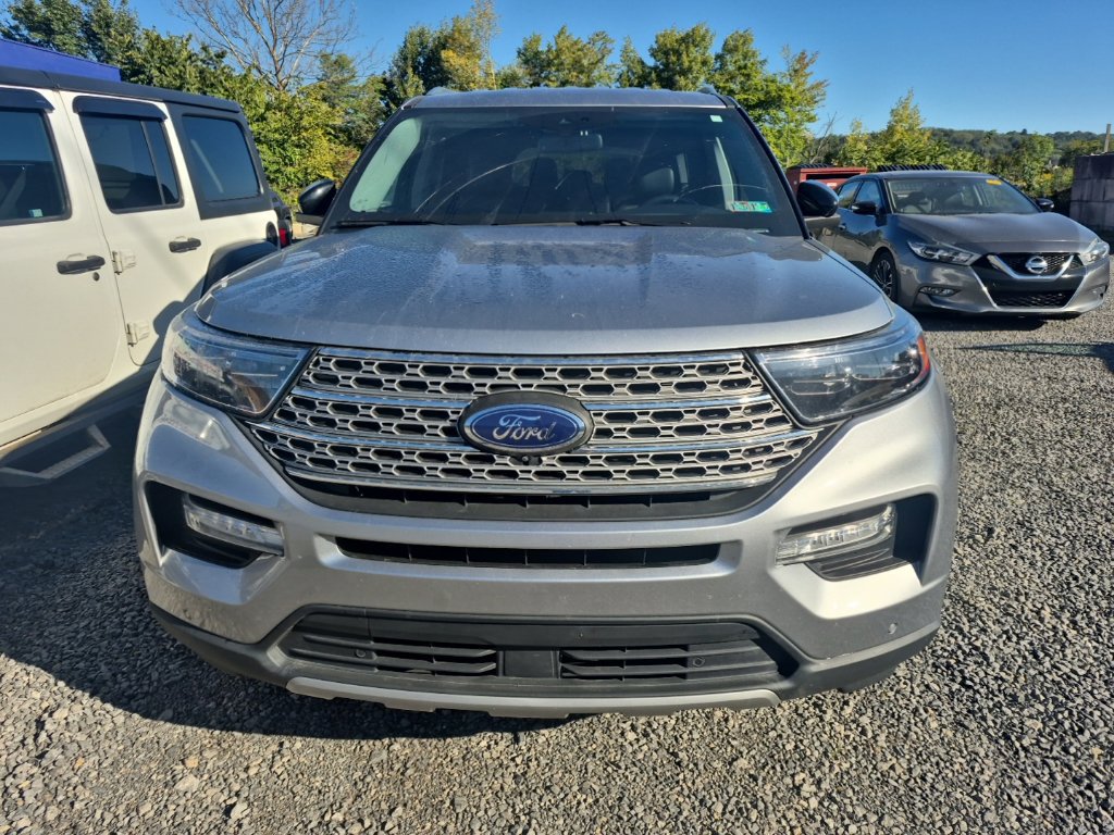 Used 2022 Ford Explorer Limited AWD/4WD image 2