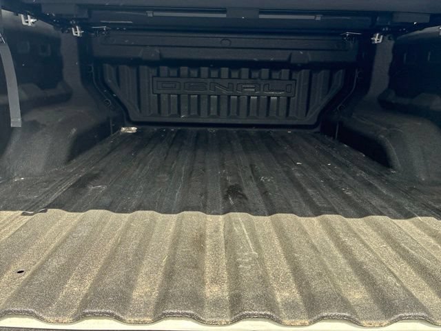Used 2024 GMC Canyon Denali AWD/4WD image 11