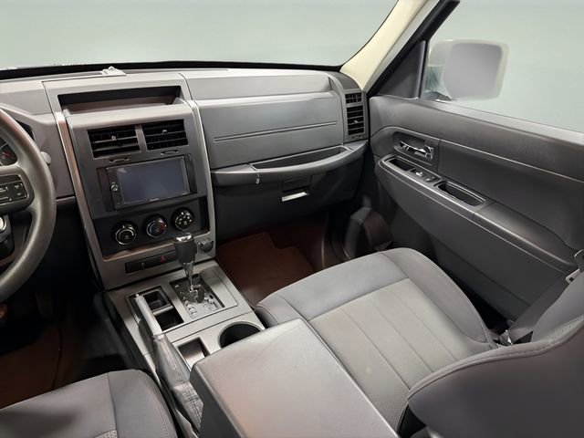 Used 2011 Jeep Liberty Sport image 23
