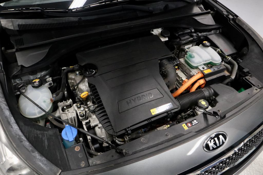 Used 2018 Kia Niro Touring FWD image 16
