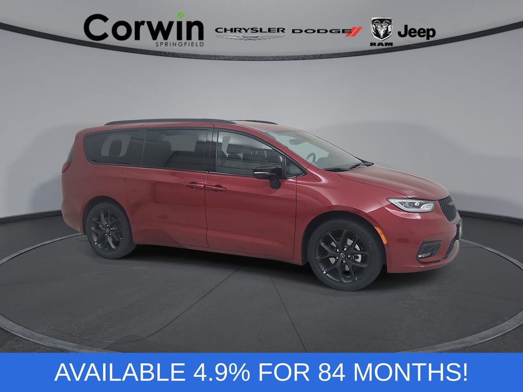 New 2026 Chrysler Pacifica Select image 1