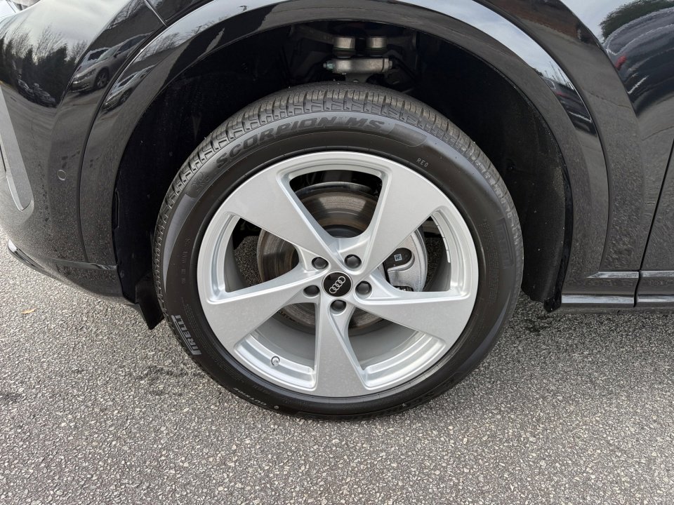 New 2025 Audi Q5 Premium Plus image 27