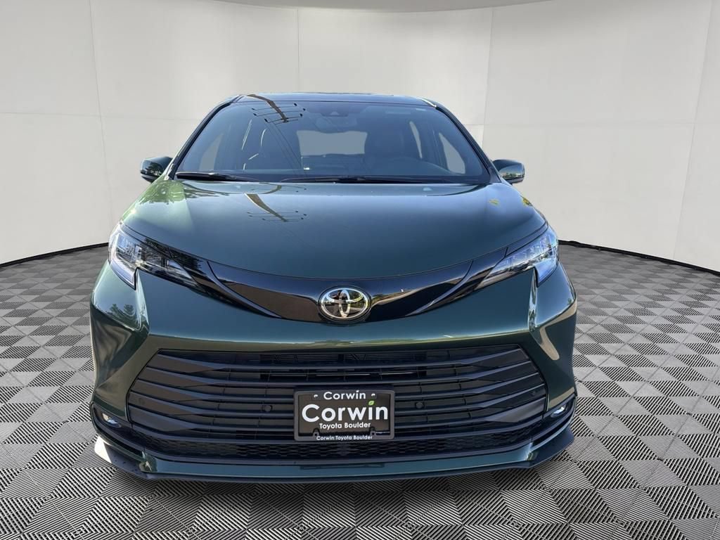 Used 2026 Toyota Sienna XLE Woodland Edition AWD/4WD image 2