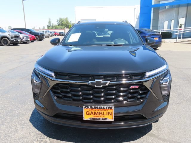 Used 2026 Chevrolet Trax RS w/ Sunroof Package FWD image 2
