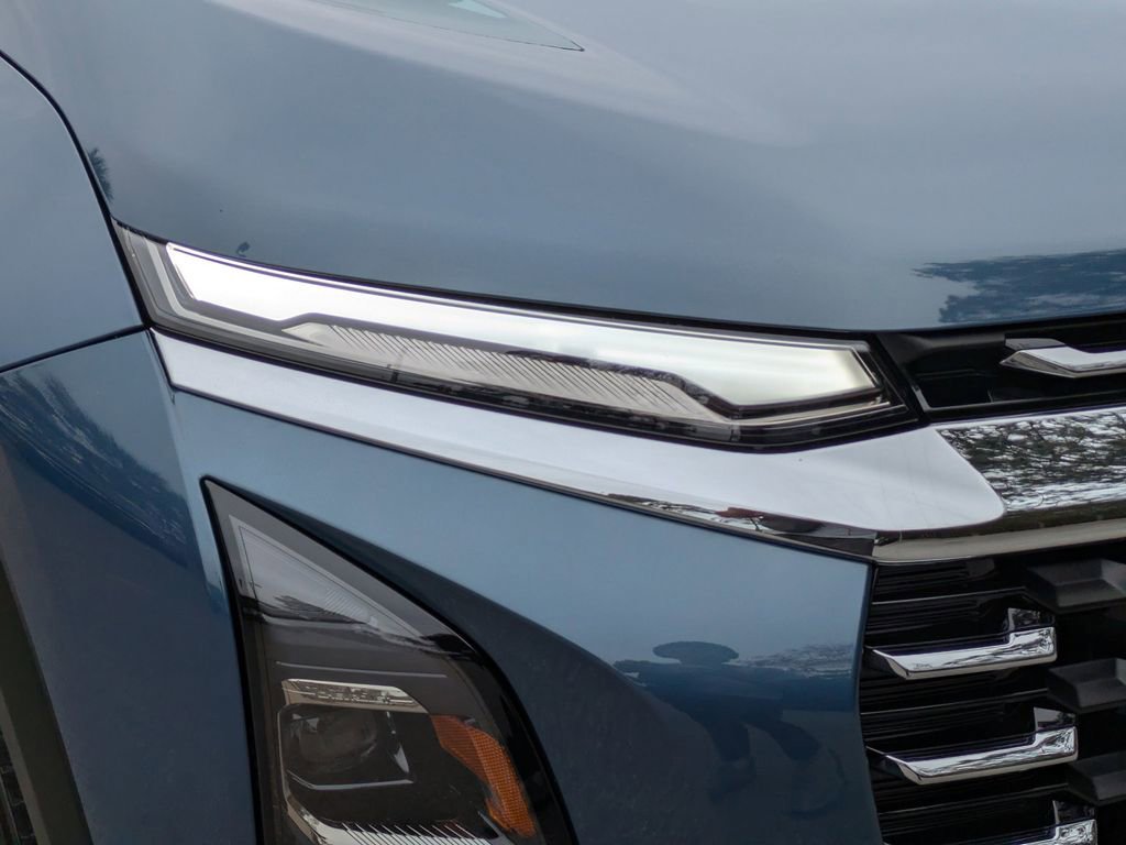 Used 2025 Chevrolet Equinox LT image 10