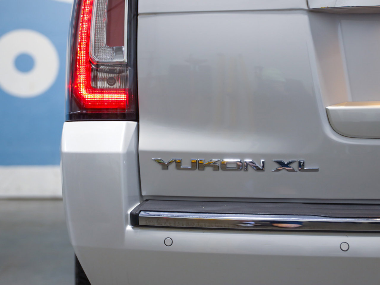 Used 2016 GMC Yukon XL Denali w/ Open Road Package image 5