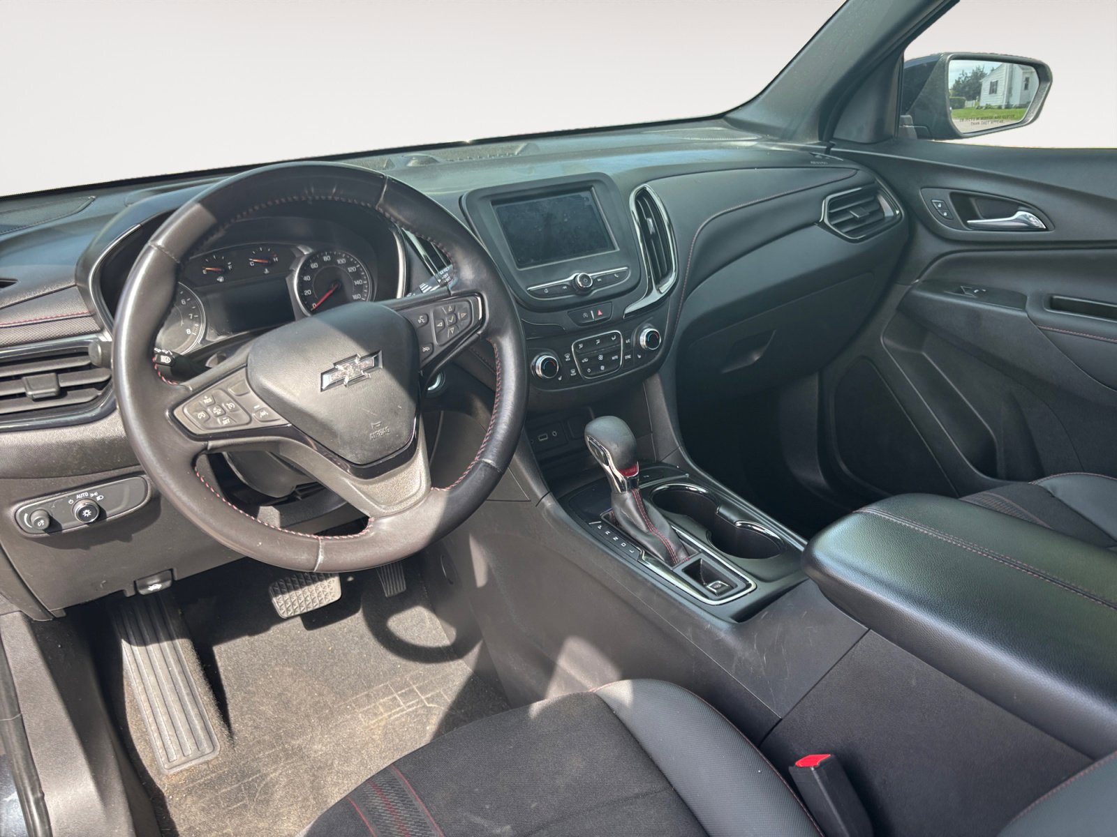 Used 2022 Chevrolet Equinox RS w/ LPO, Floor Liner Package FWD image 10