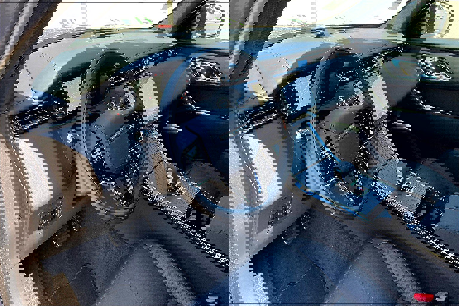 New 2026 Land Rover Range Rover Velar Dynamic SE image 5