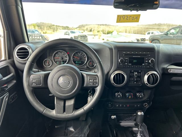 Used 2017 Jeep Wrangler Unlimited Rubicon image 11