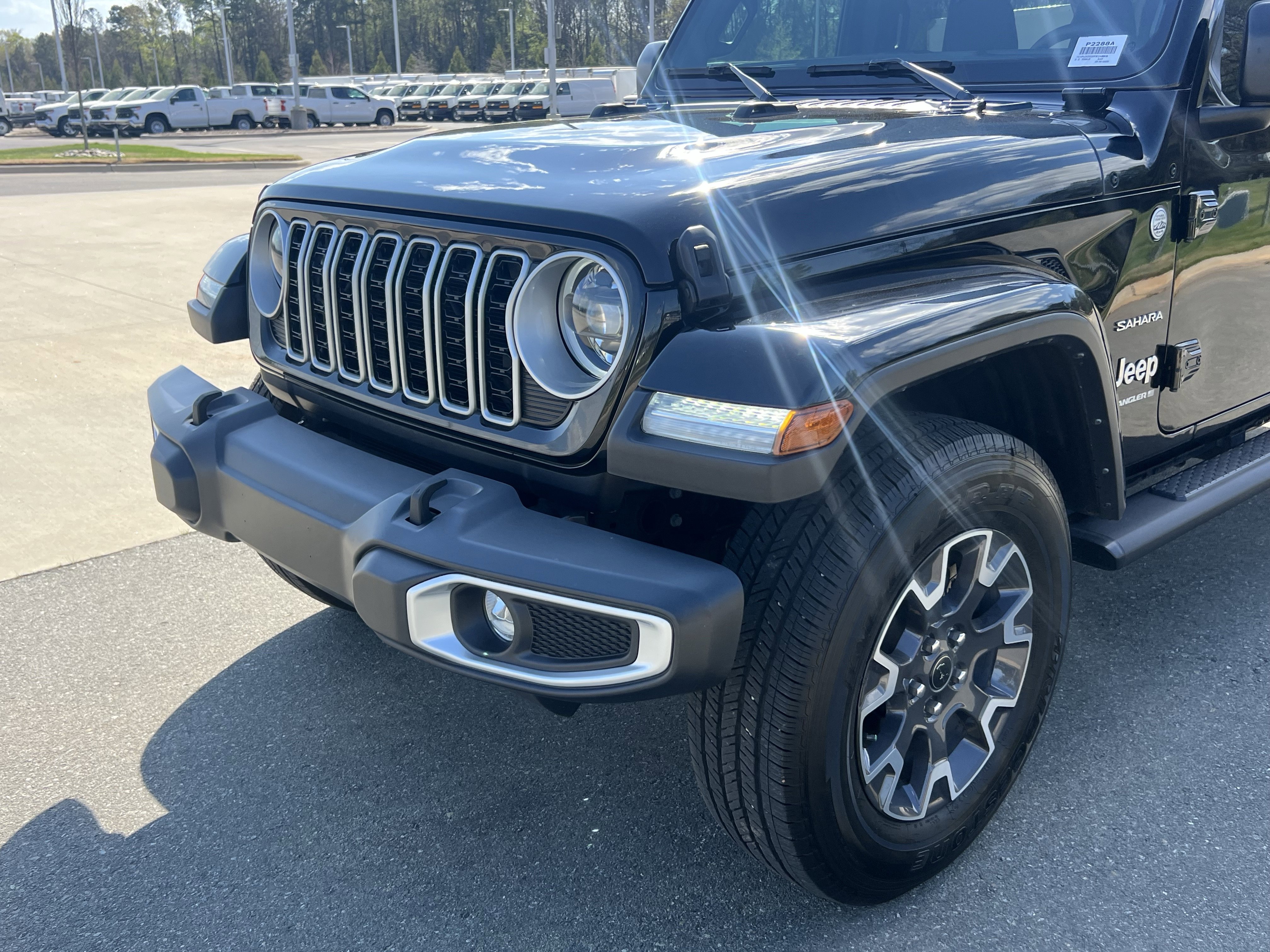 Used 2024 Jeep Wrangler Sahara image 11