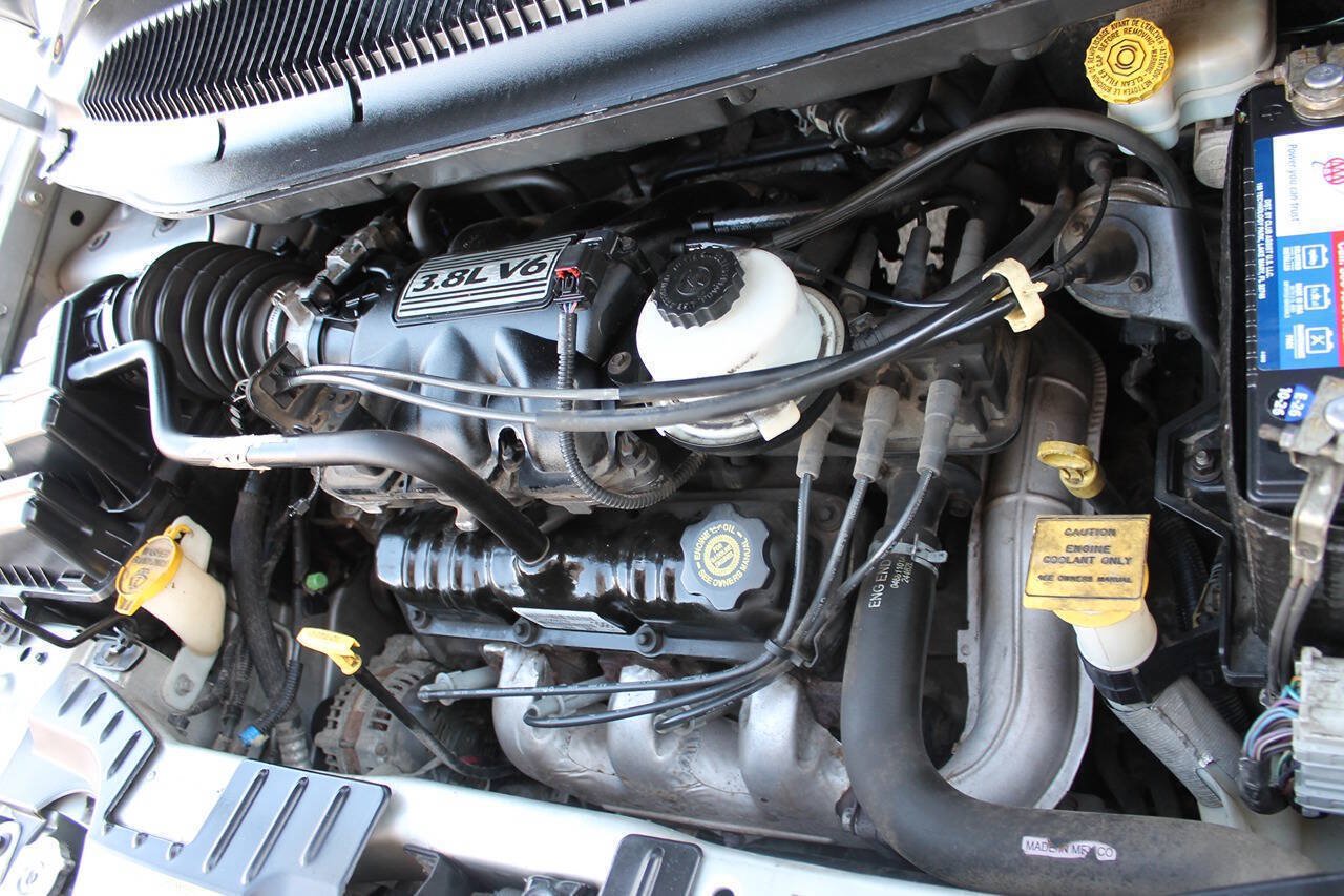Used 2003 Dodge Grand Caravan Sport FWD image 16