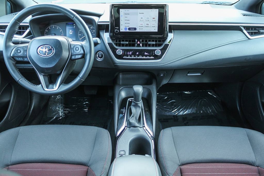 Used 2025 Toyota Corolla SE FWD image 16