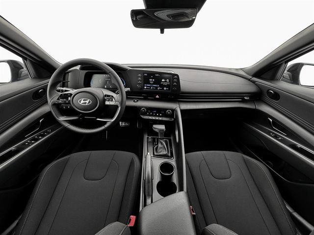New 2025 Hyundai Elantra Sport image 13