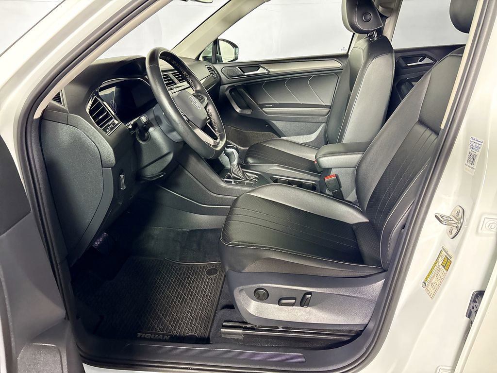 Certified 2023 Volkswagen Tiguan SE image 11