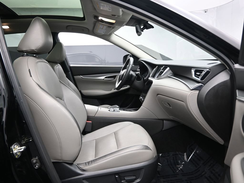 Used 2024 INFINITI QX50 Luxe image 33