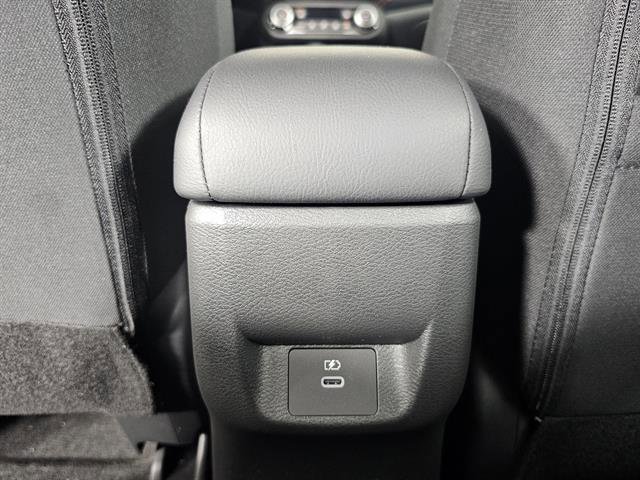 New 2025 Nissan Versa SR image 39