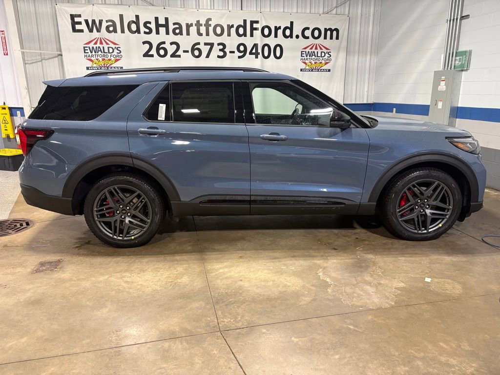 New 2026 Ford Explorer ST w/ Sun And Sound Package image 9