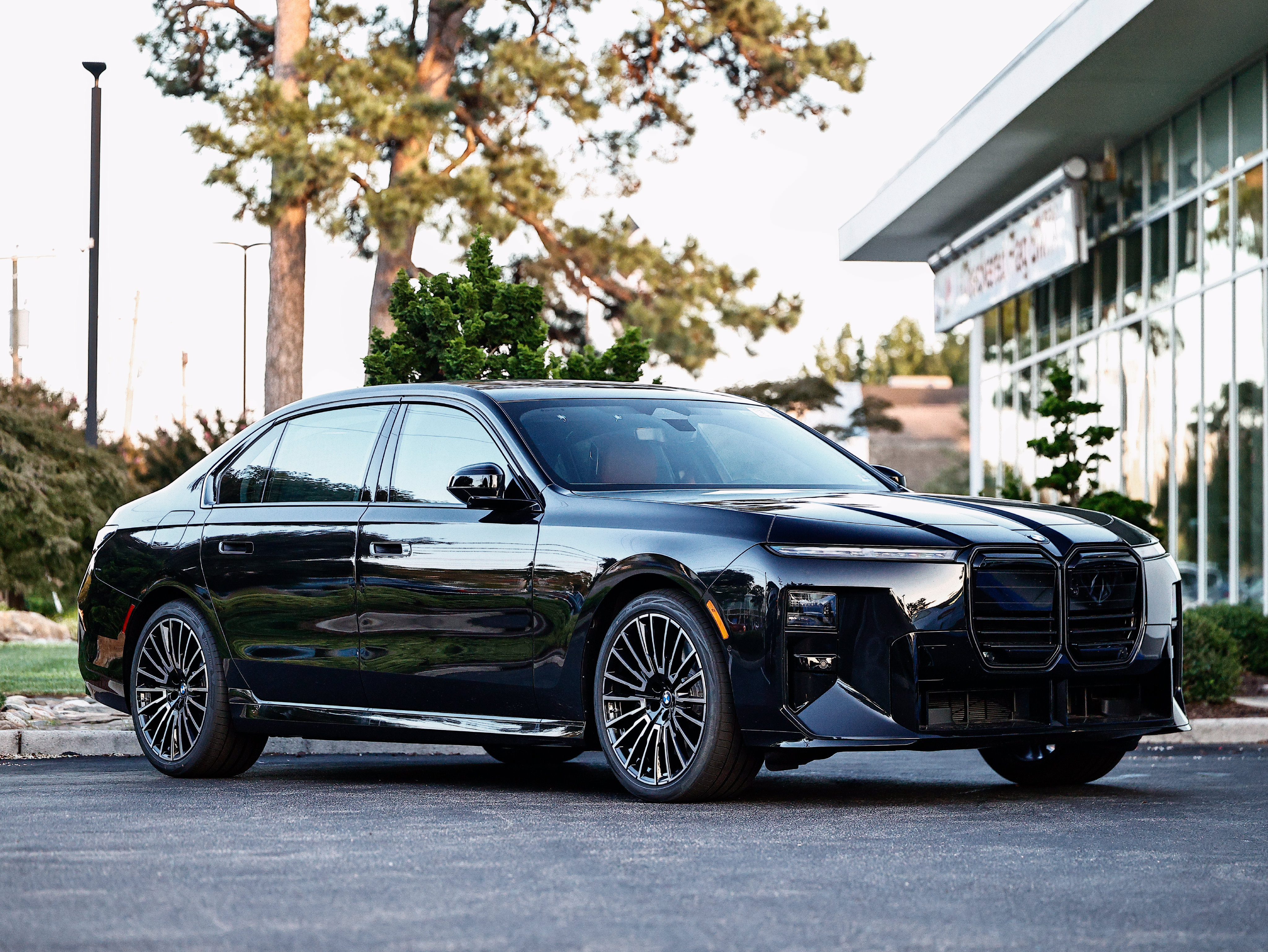 New 2027 BMW 740i w/ Executive Package RWD image 1