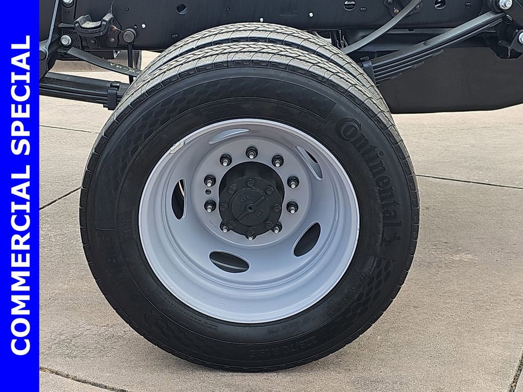 New 2025 Ford F550 XL image 38