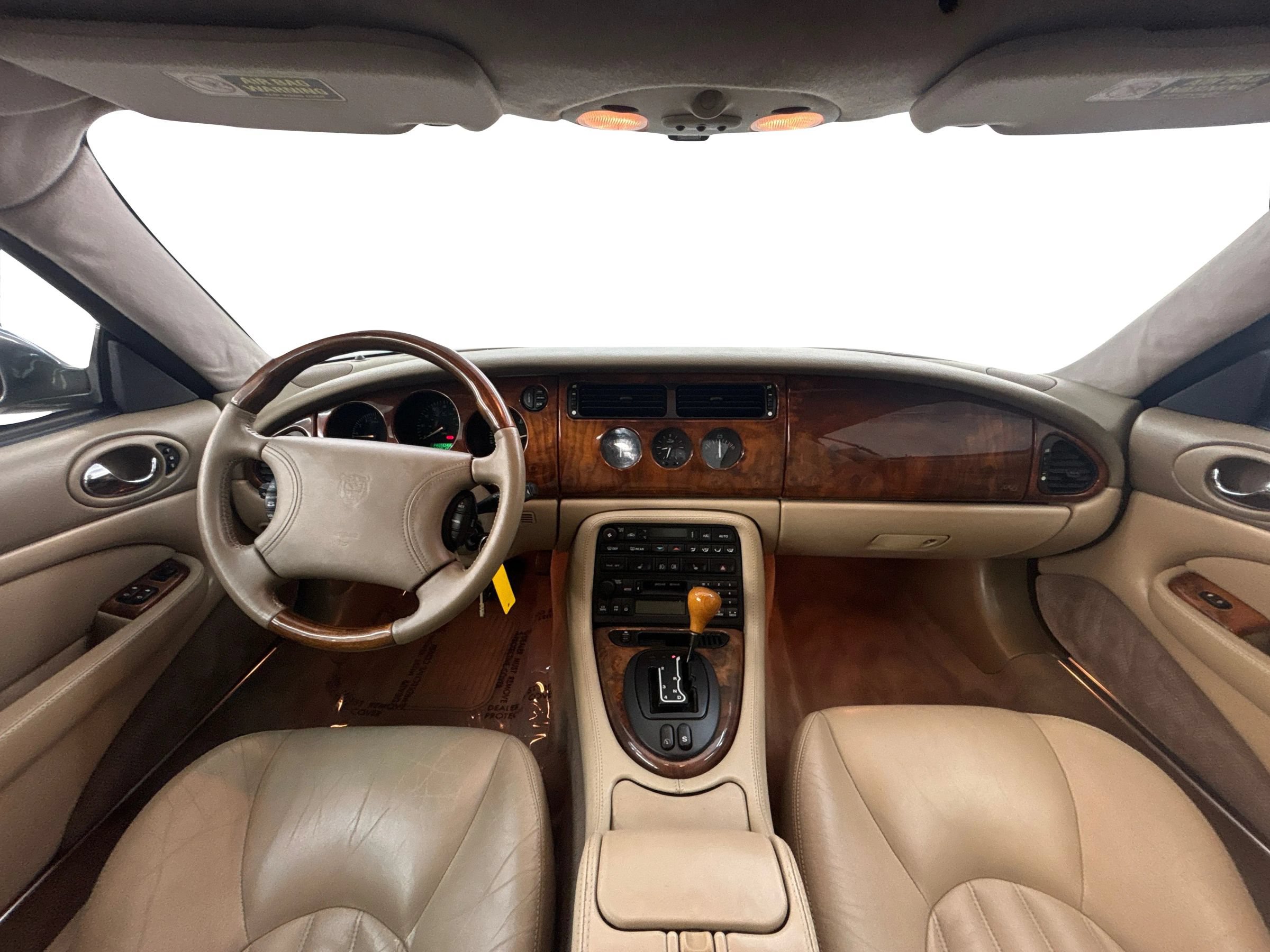 Used 1998 Jaguar XK8 Convertible RWD image 17