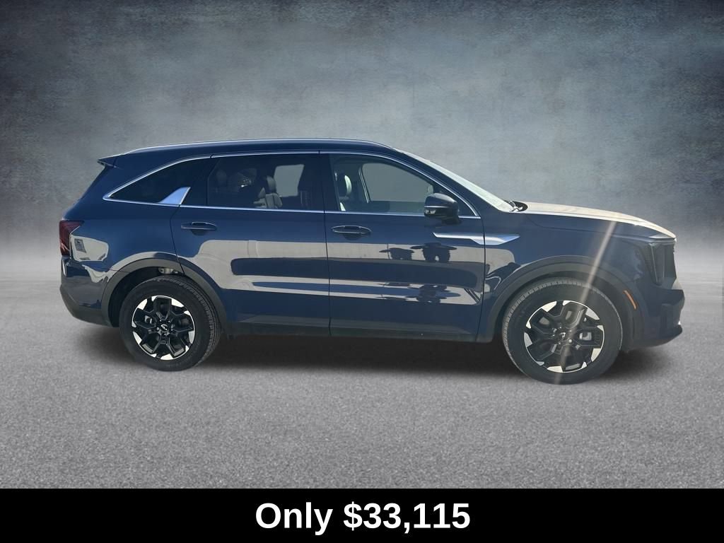 Used 2025 Kia Sorento S w/ Panoramic Sunroof Package video 4