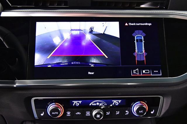 Used 2025 Audi Q3 2.0T Premium image 24